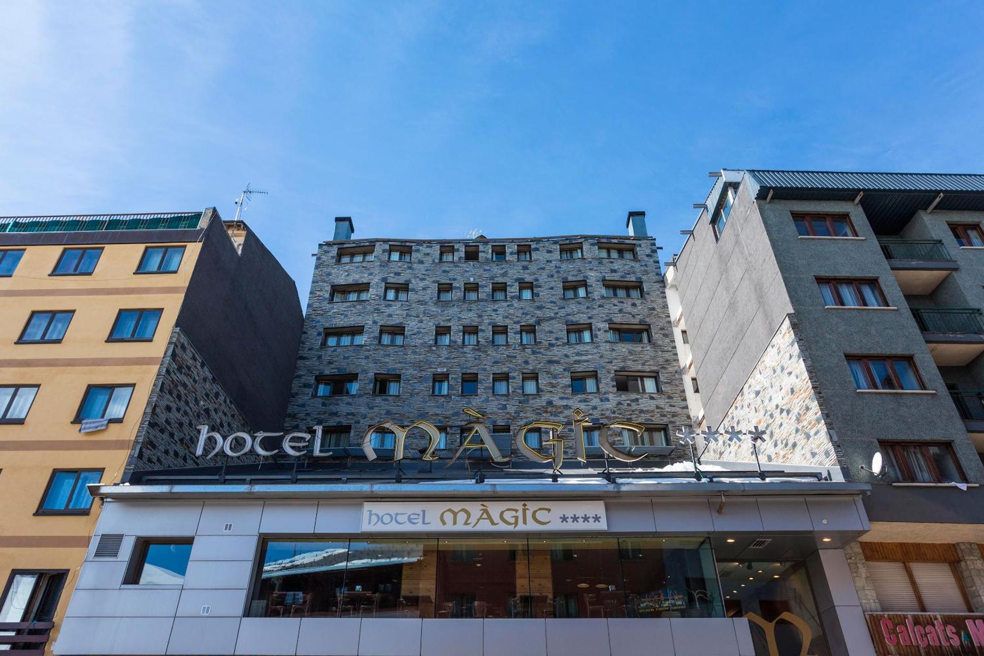 Hotel Magic Pas Pas De La Casa Bagian luar foto